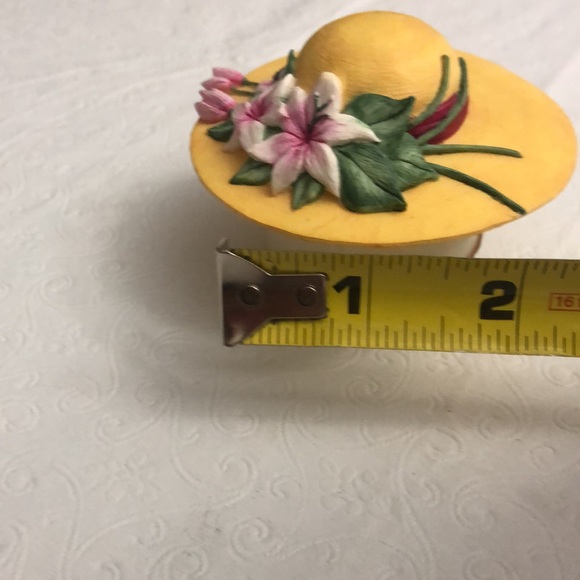 Mini ladies willow hall decorative box - Picture 8 of 8